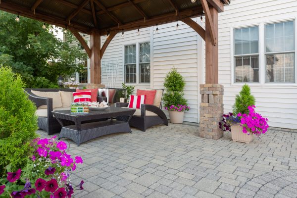 Brussel,Block,Design,Pavers,On,An,Exterior,Patio,And,Summer