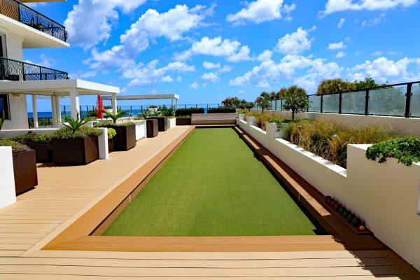 Beautiful,Upscale,Bocce,Ball,Court,With,Artificial,Turf.